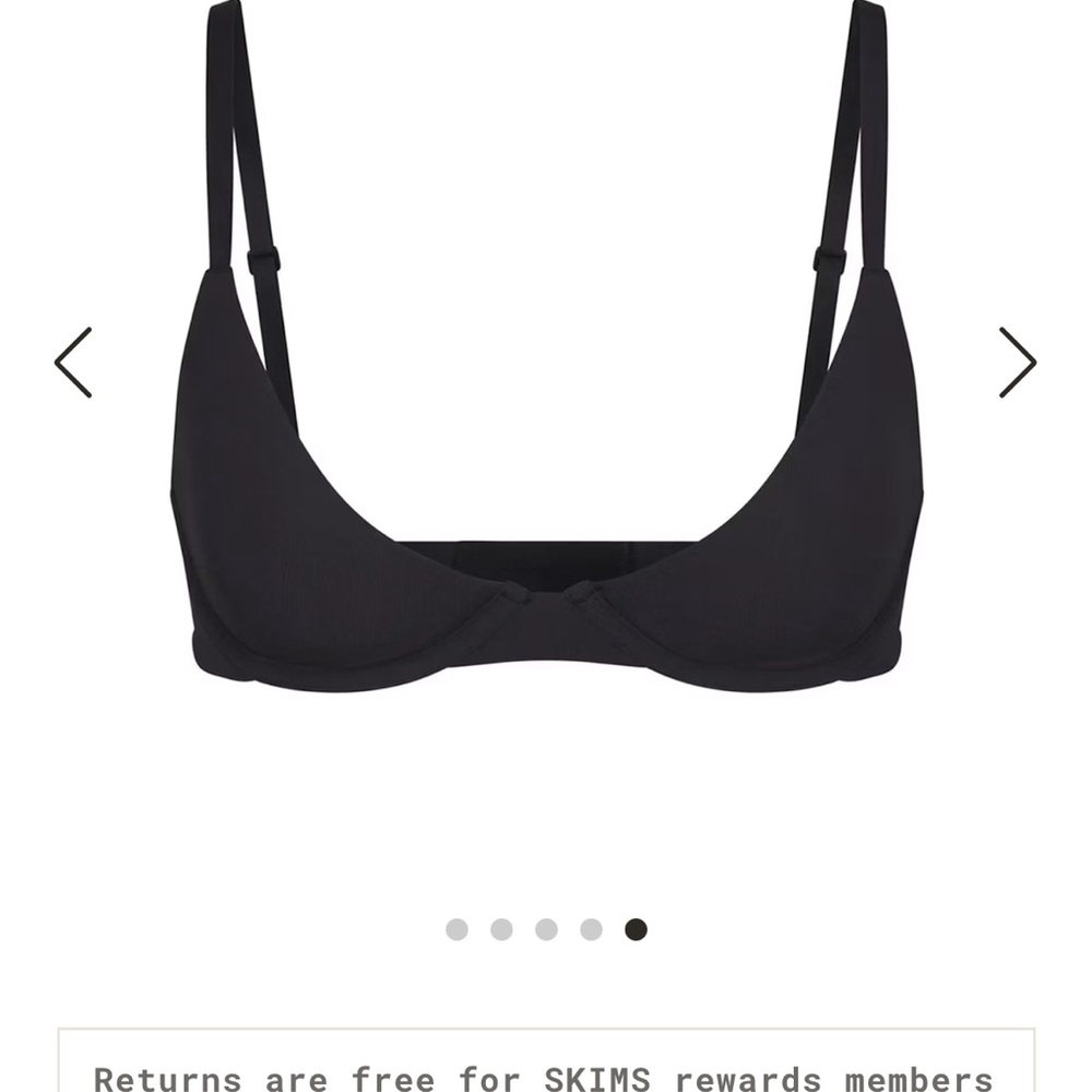 SKIMS fits everybody plunge bra